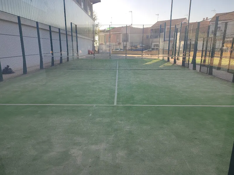Polideportivo Rafael Nadal - Polideportivo en Burguillos - foto 2
