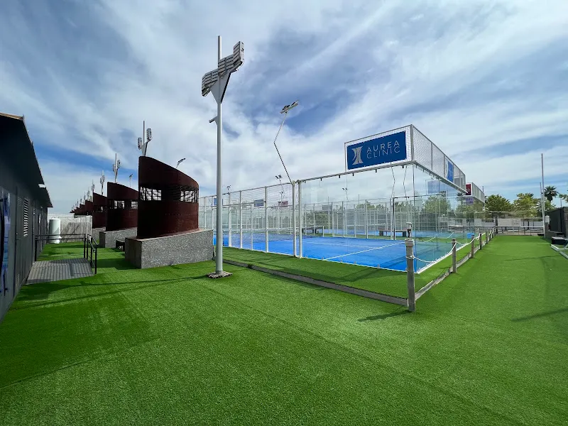 Full Padel AireSur - Club deportivo en Castilleja de la Cuesta - foto 2
