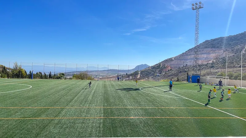 Estepa Industrial Club de Fútbol - Club deportivo en Estepa - foto 2