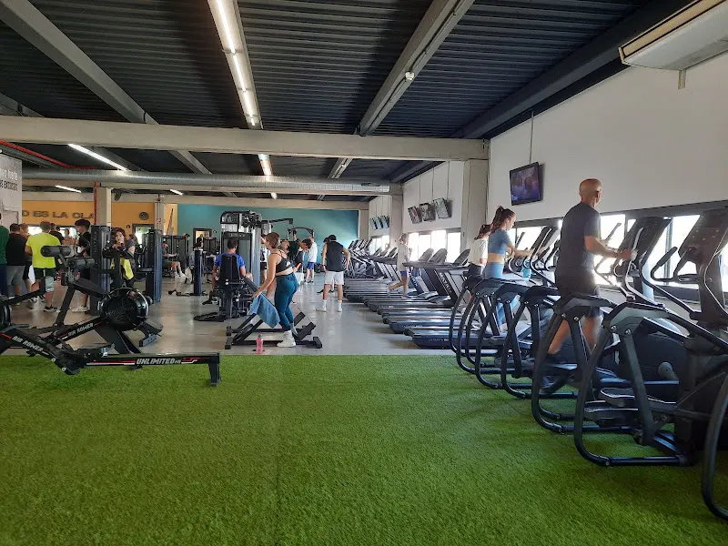Fabrik Fitness Experience - Gimnasio, Crossbox & HYROX - Gines