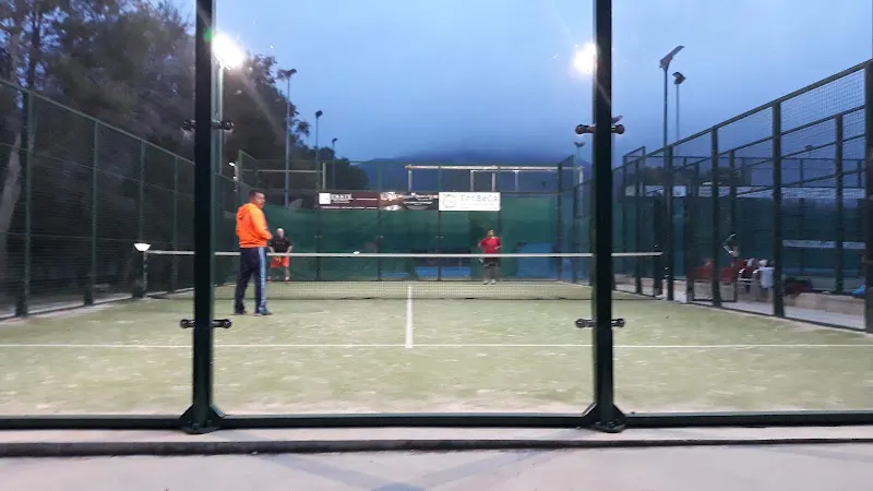 Club Deportivo Amposta (CEA) - Polideportivo en Amposta - foto 2