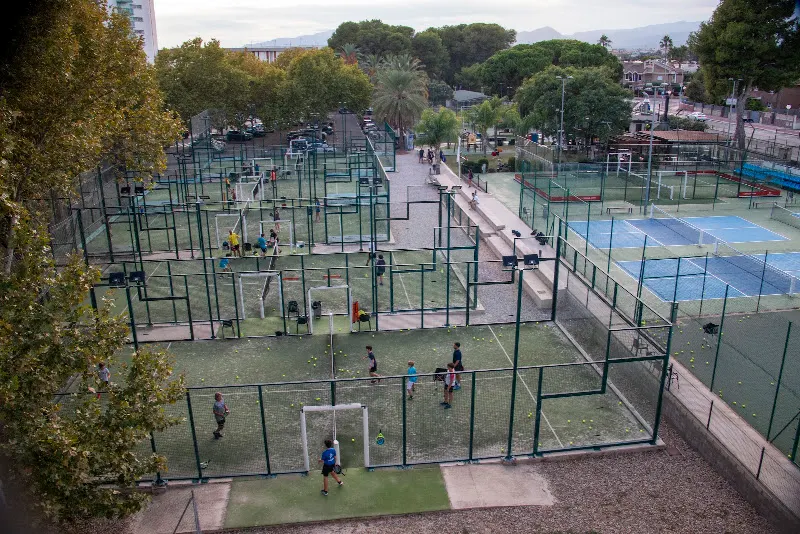 Padel Cambrils - Club deportivo en Cambrils - foto 2