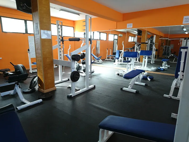 Instalaciones Deportivas de Valderrobres - Polideportivo en Valderrobres - foto 2