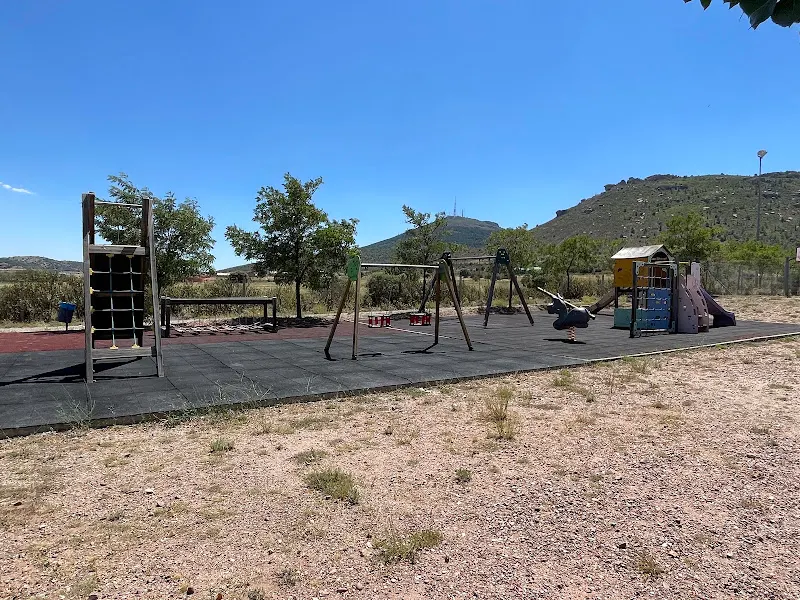 Área Deportiva y de Recreo Municipal de La Laguna. Piscina Pública de Peracense - Peracense
