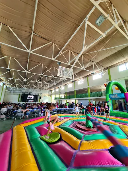 Pabellón de deportes Urrea de Gaén - Club deportivo en Urrea de Gaen - foto 2