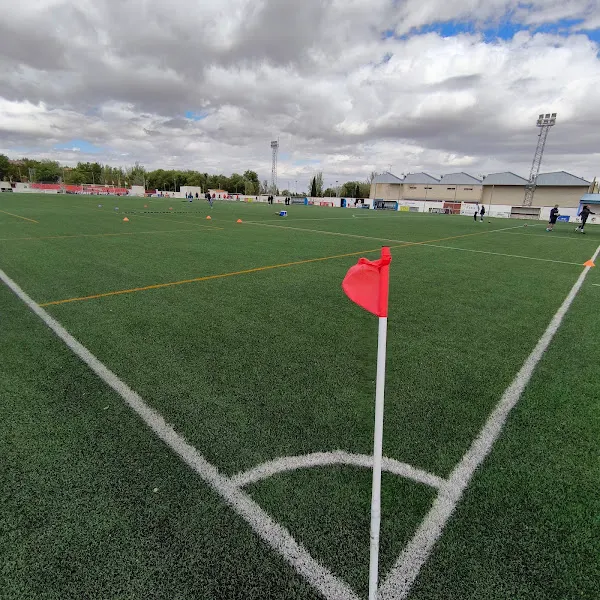 Ayuntamiento de Villacañas - Complejo Polideportivo Pirámides - Polideportivo en Villacanas - foto 3