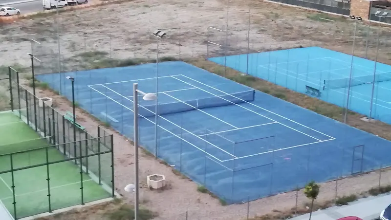 Pistas de Pádel y Tenis en Sesena