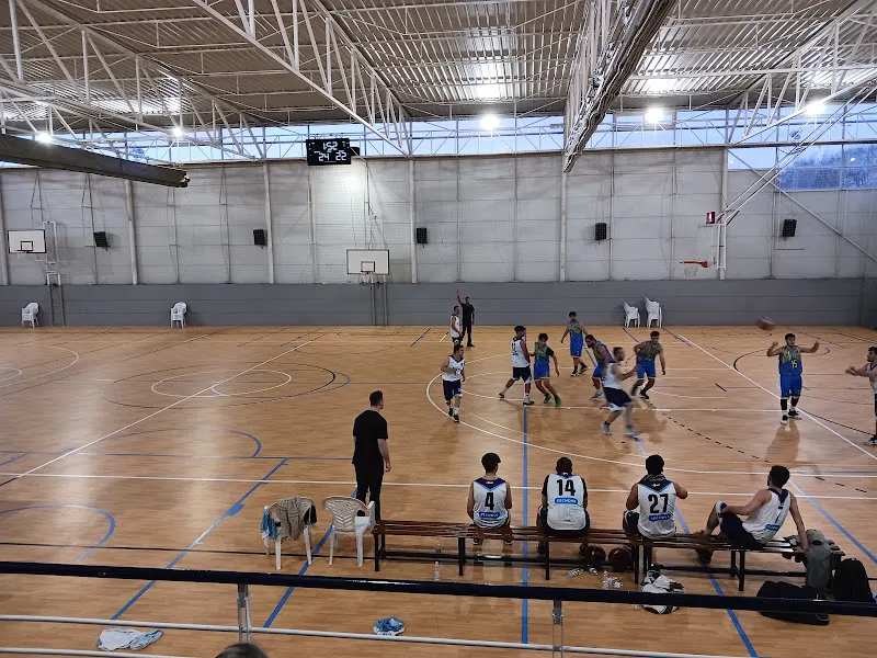 Polideportivo Municipal - Polideportivo en Yuncos - foto 2