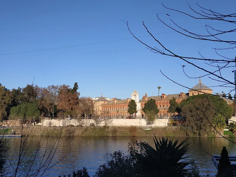 Real Círculo de Labradores y Propietarios de Sevilla - Centro deportivo en Sevilla - foto 2